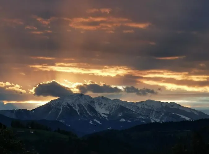 別荘 Richterberg With Sauna & Hot Tub スロヴェニ・グラデツ
